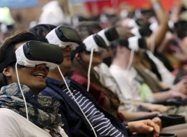 Amantes de la realidad virtual llenan Gamescom alemana, meca del videojuego