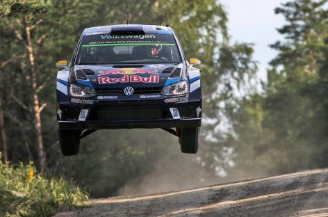 Andreas Mikkelsen lidera el Rally de Alemania tras los dos primeros tramos