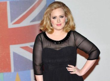 Adele rechazó oferta para cantar en el medio tiempo del Superbowl
