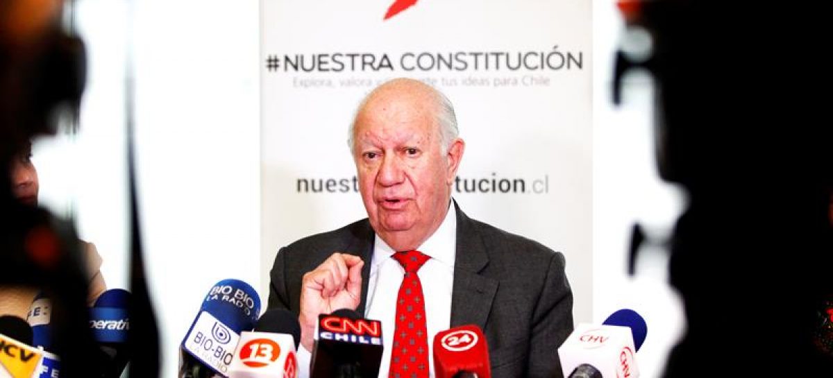 Presentan una plataforma para modificar la Constitución chilena
