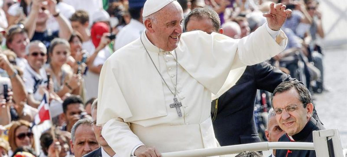 El papa clama desde Azerbaiyán: «¡Nunca más violencia en nombre de Dios!