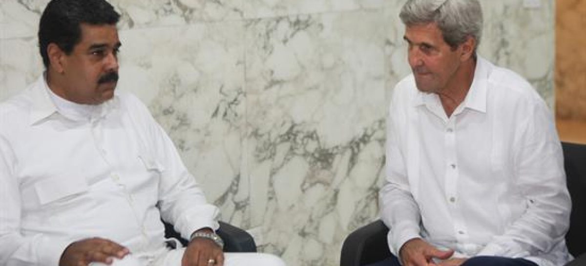 Kerry y Maduro se reunieron en Colombia entre tensiones por el revocatorio