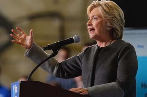 Clinton encabeza un nuevo sondeo tras primer debate con Trump