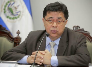 FMI analiza posible pacto que podría evitar un «default» en El Salvador