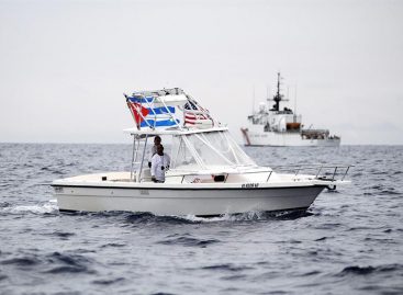 Guardia Costera busca a balseros cubanos que naufragaron en aguas de Estados Unidos