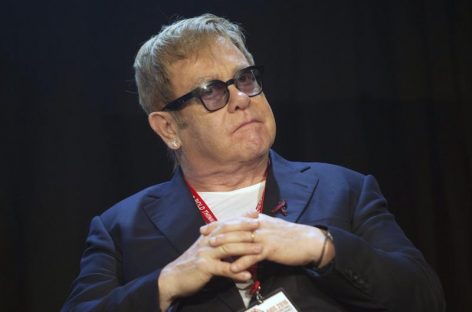 Elton John publicará su autobiografía en 2019