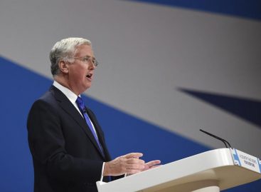 Ministro de Defensa británico cree que la UE desapareció con el «brexit»