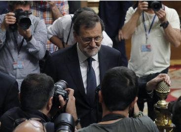 Rajoy será reelegido jefe del Gobierno español con abstención del PSOE