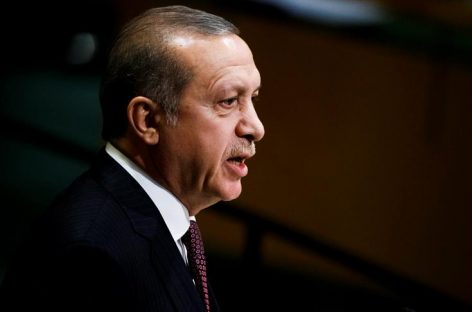 Erdogan acusó a Alemania de proteger a terroristas y golpistas