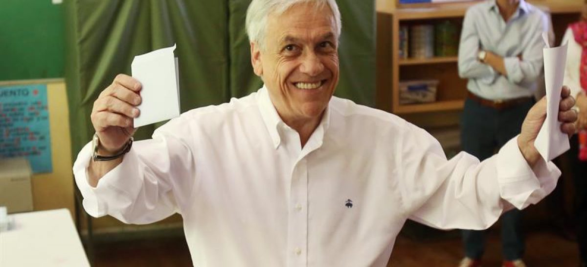 Piñera lidera carrera presidencial en Chile mientras que Guillier avanza