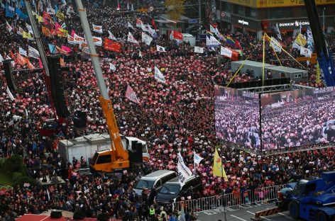 Surcoreanos exigieron dimisión de su presidenta en protesta masiva