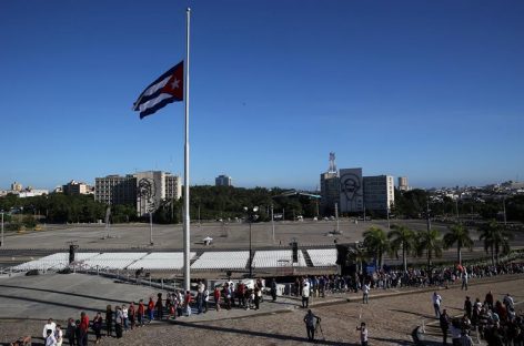 Raúl Castro presidió último relevo de la guardia de honor por su hermano