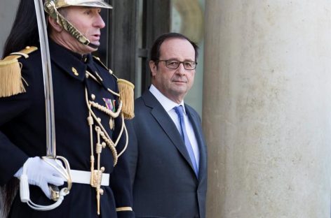 Hollande homenajeó a Renzi por su orientación europea por el crecimiento