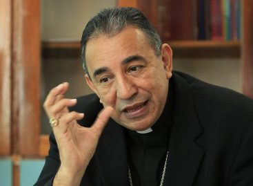 Arzobispo de Panamá rechaza imposición de matrimonios igualitarios