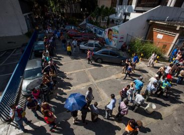 Al menos tres muertos en disturbios por falta de efectivo en Venezuela
