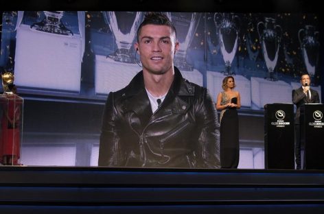 Cristiano, mejor jugador del mundo y más solidario de los Globe Soccer Awards