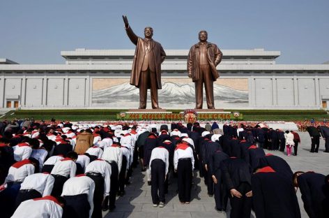 Corea del Norte planea levantar monumento a los Kim en el monte Paektu