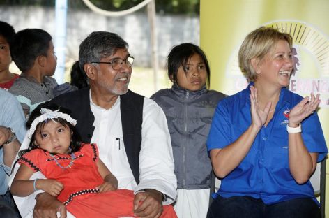 Nobel de la Paz 2014 Kailash Satyarthi visitó cafetal panameño