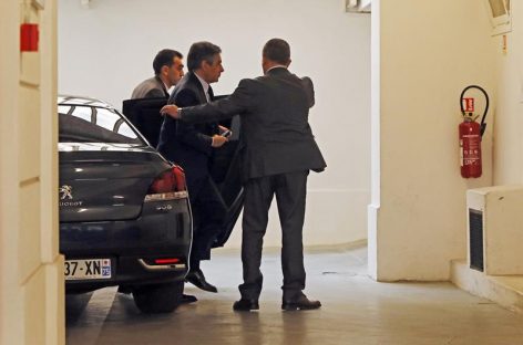 La justicia francesa investiga al portavoz de Fillon por fraude fiscal
