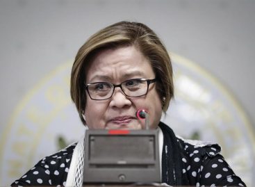 Senadora anti Duterte fue acusada de corrupción y se entregó a la Policía