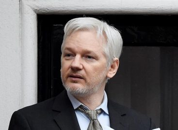 Assange solicitó al Supremo sueco que revoque su orden de detención