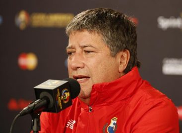 Panamá convocó a Villarreal y Vargas para reemplazar a Ávila y Cummings