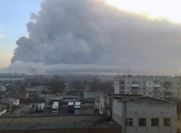 Evacuaron a habitantes ucranianos por explosión en depósito de municiones