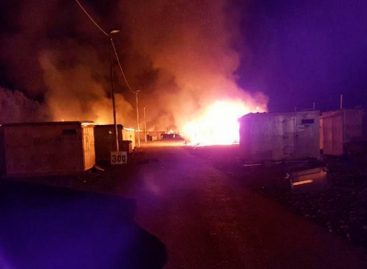 Incendio en campo de inmigrantes de Francia dejó al menos 10 heridos
