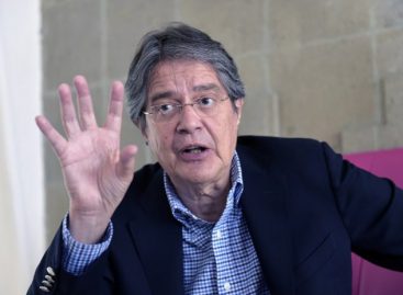 Máxima autoridad electoral de Ecuador rechazó recuento total de votos