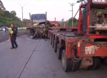 Tres camiones estuvieron involucrados en accidente de la vía Centenario