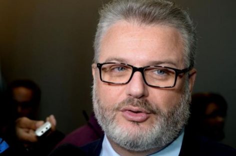 Milton Henríquez renunció a la presidencia del Partido Popular