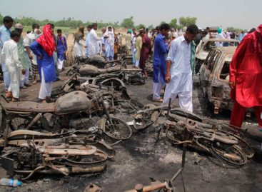 Explosión de un camión cisterna en Pakistán causó 174 muertos