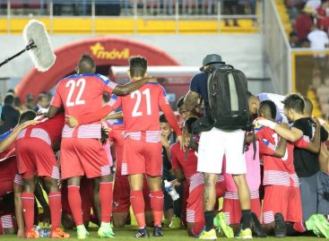 Panamá reconoció la cancha del Estadio Nacional y va por los 3 puntos