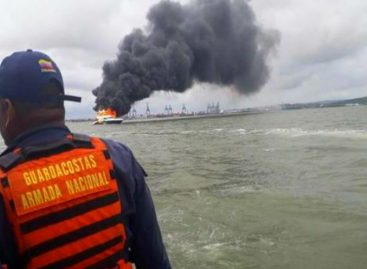 Armada colombiana ayudó a embarcación panameña que se incendió en Cartagena