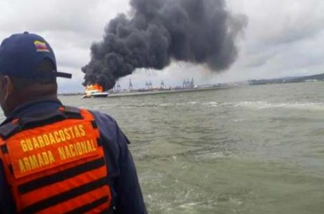 Armada colombiana ayudó a embarcación panameña que se incendió en Cartagena