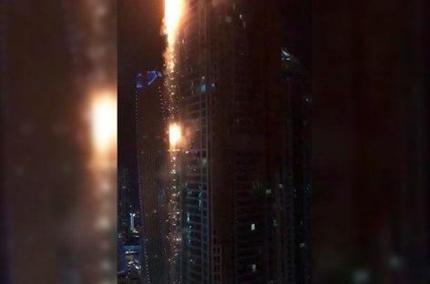 Voraz incendio afectó a un rascacielos de Dubai