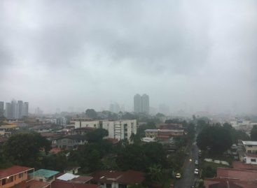 Fuertes vientos y lluvias afectaron sectores de la ciudad de Panamá