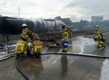 Colisión múltiple provocó incendio en la autopista Panamá-Colón