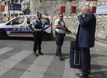 Hombre mató con cuchillo a dos personas en Marsella