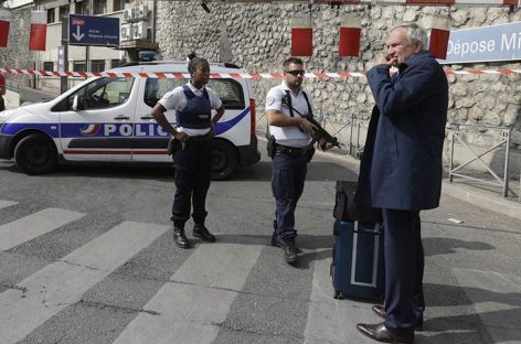 Hombre mató con cuchillo a dos personas en Marsella