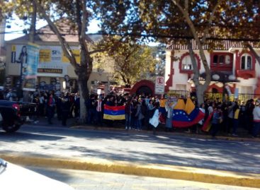 Venezolanos lideran solicitudes de residencia en Chile en 2017
