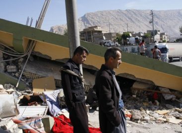 Irán decretó un día de luto nacional por las víctimas del terremoto