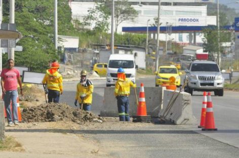 Anuncian desvíos por trabajos del metro en la carretera Panamericana