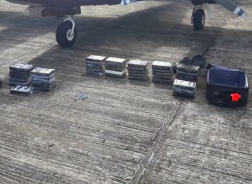 Detenidos dos panameños con avioneta cargada con droga en frontera con Colombia