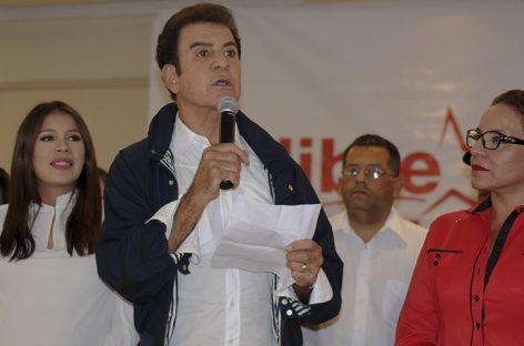 Nasralla encabeza elecciones de Honduras, según primer informe