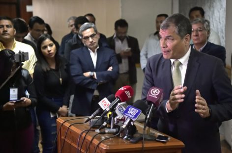 Correa advirtió que Moreno busca “presidencialismo absoluto” en Ecuador