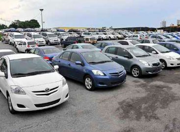 Tildan de incongruente intentar prohibir importación de vehículos usados