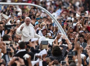 Argentinos cruzan Los Andes para encontrarse en Chile con el papa