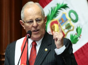 Presidente de Perú pide evaluar el aumento del sueldo mínimo