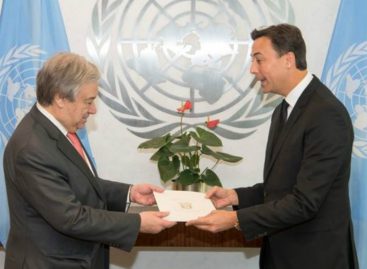 Melitón Arrocha consigna credenciales como embajador panameño ante la ONU